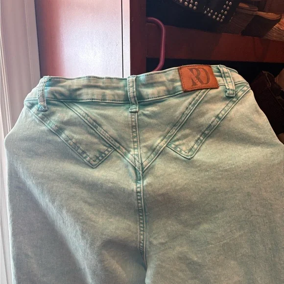 Chic Aqua Flare Jeans for Women - Picture 4 of 5